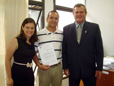 El representante de Nueva Acrópolis en Londrina (Brasil) recibe el reconocimiento municipal